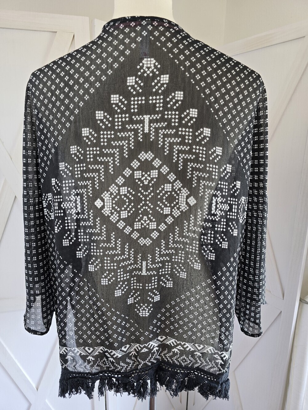 Xhilaration Black and White Patterned Sheer Kimono With Black Fringe Trim - Picture 5 of 7